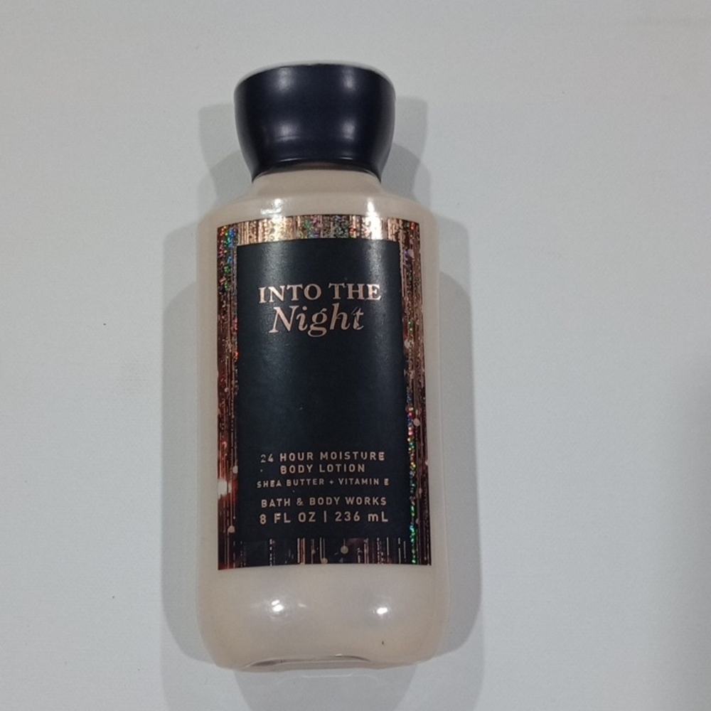 Bath & Body Works Cream and Black Moisturizer